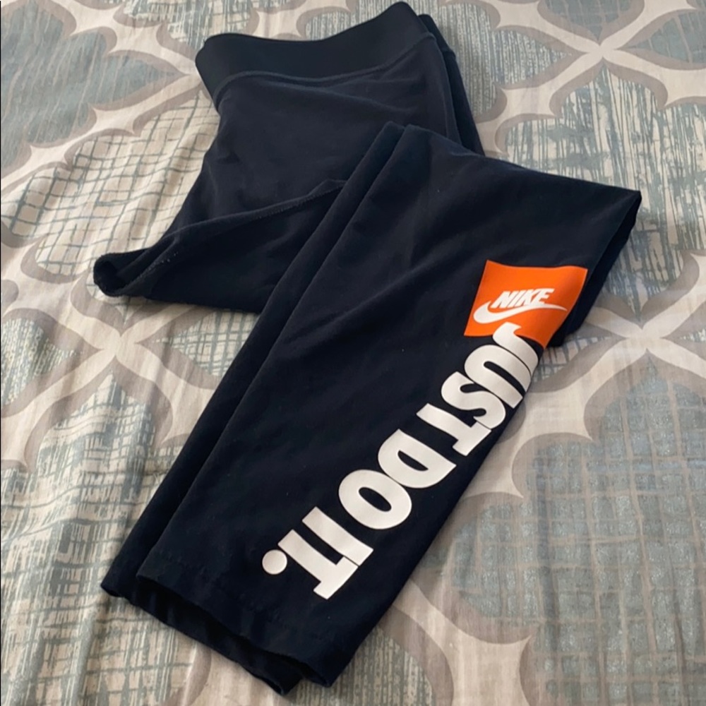 Women’s Nike leggings